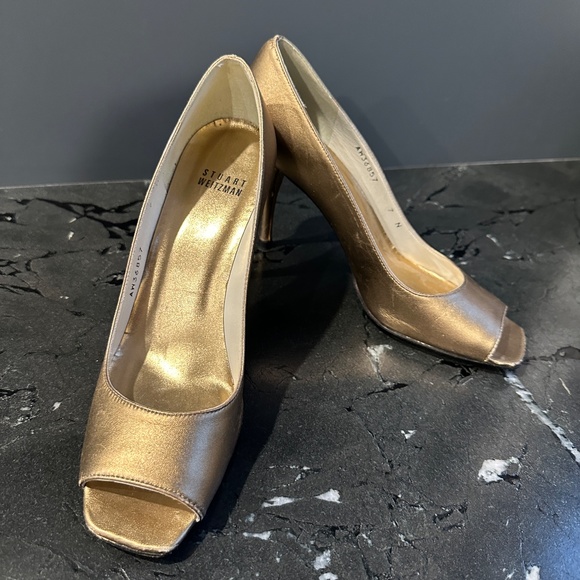 Stuart Weitzman Bronze Leather Open Toe Pumps - Picture 2 of 7